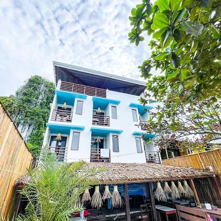 Amos Portside Inn Эль-Нидо Экстерьер фото